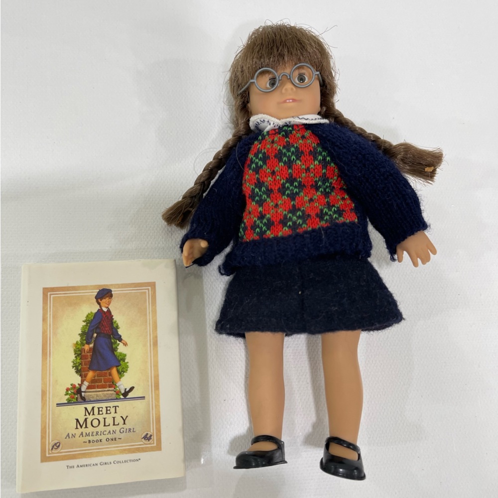 American Girl - VINTAGE Mini Molly & Mini Molly Book